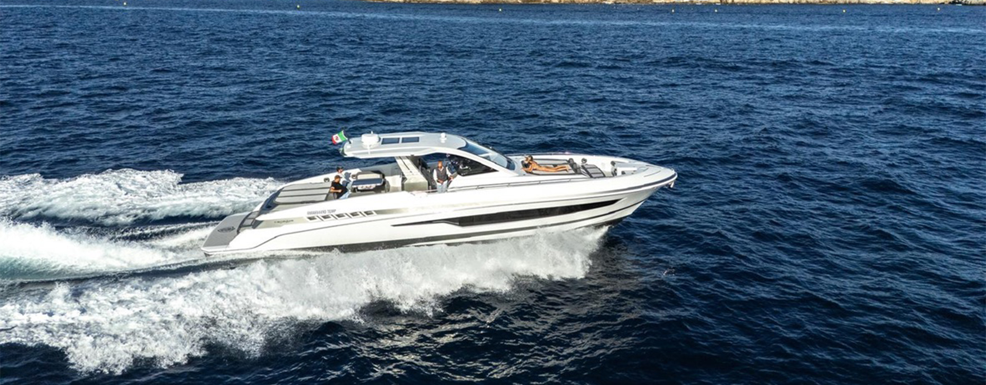 Canados Yachts - Gladiator 571 Blade